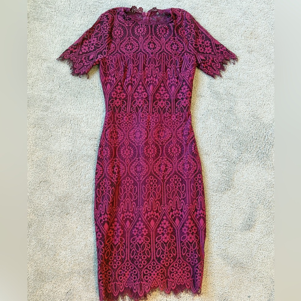 Lulu's Lace Midi Dress in maroon